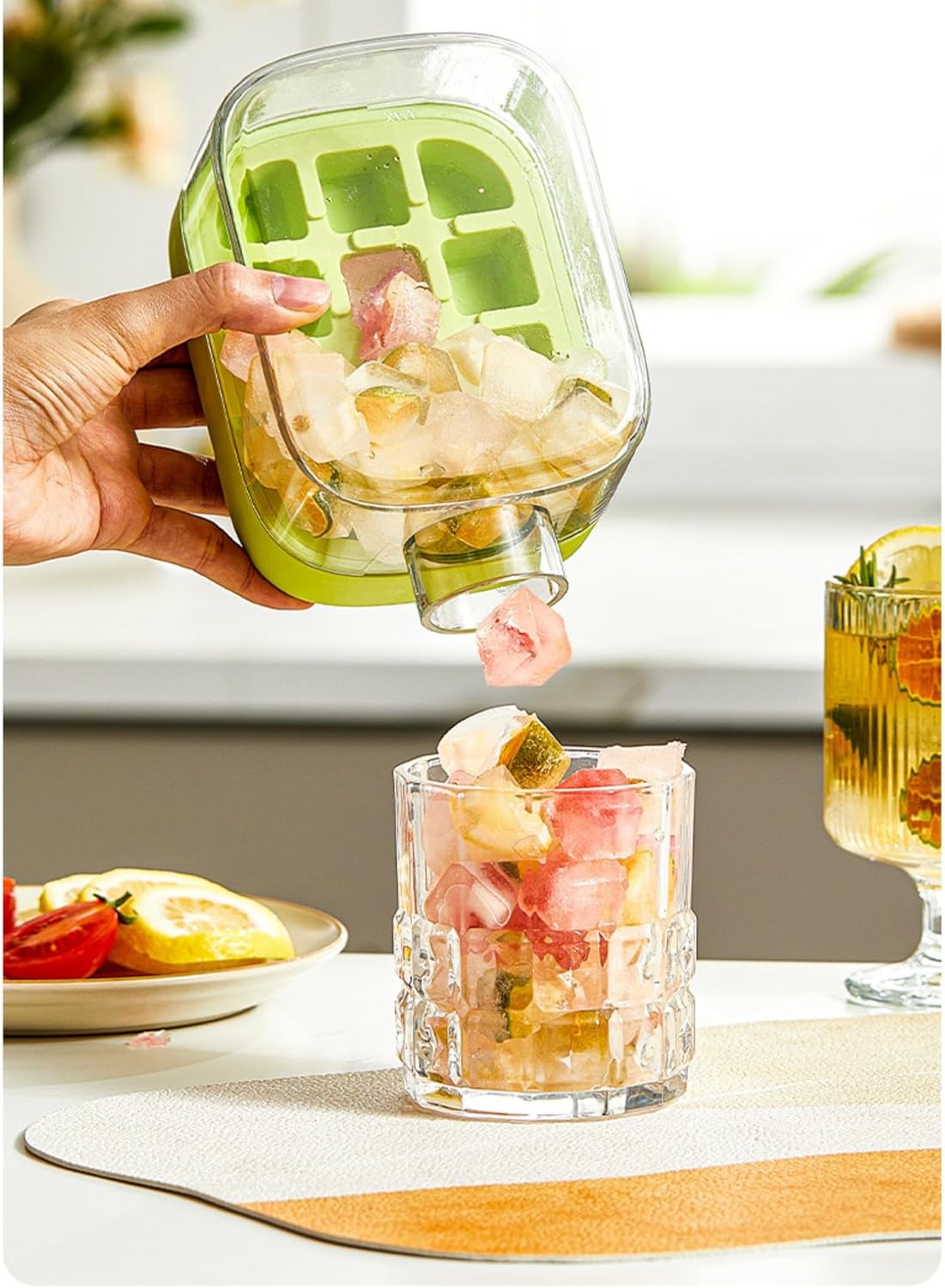 Ice Cube Bottle, 2 In 1 Ice Cube Making Bottle With Straw, Portable Touch Free Ice Cube Mold Trays,Easy Press To Release Ice Tray with Lid for Freezer