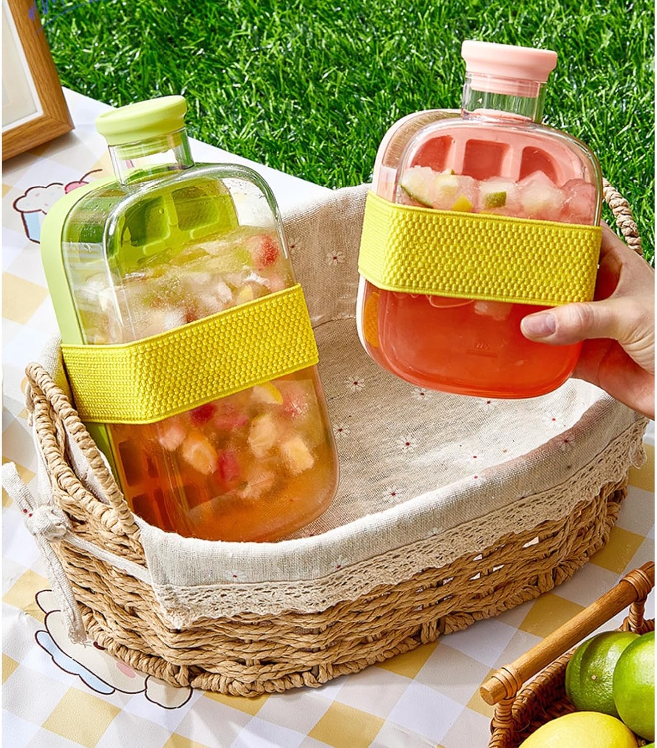 Ice Cube Bottle, 2 In 1 Ice Cube Making Bottle With Straw, Portable Touch Free Ice Cube Mold Trays,Easy Press To Release Ice Tray with Lid for Freezer